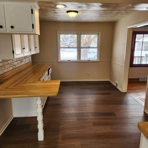 719 Grand Avenue, Loves Park, IL 61111