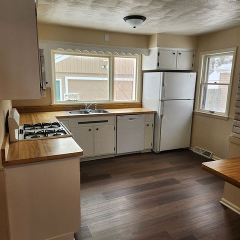 719 Grand Avenue, Loves Park, IL 61111