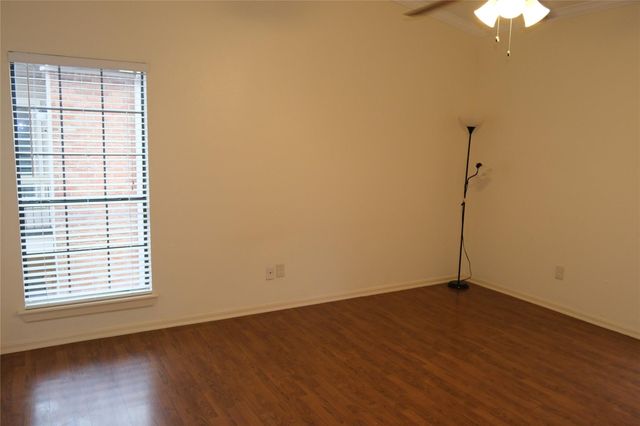 2001 Bering Drive 2F, Houston, TX 77057