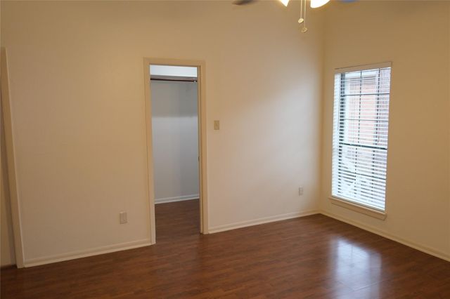 2001 Bering Drive 2F, Houston, TX 77057