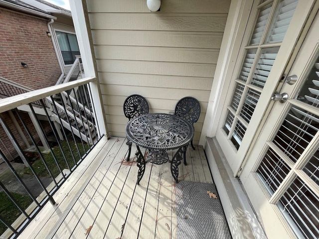 2001 Bering Drive 2F, Houston, TX 77057