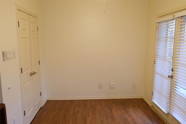 2001 Bering Drive 2F, Houston, TX 77057