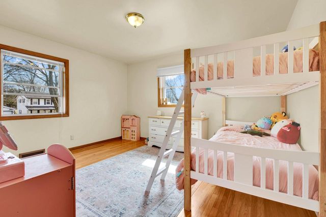 W64N353 Madison AVENUE, Cedarburg, WI 53012