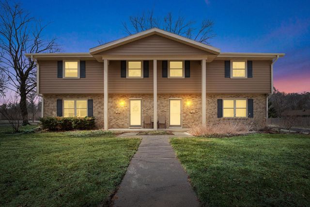 W64N353 Madison AVENUE, Cedarburg, WI 53012