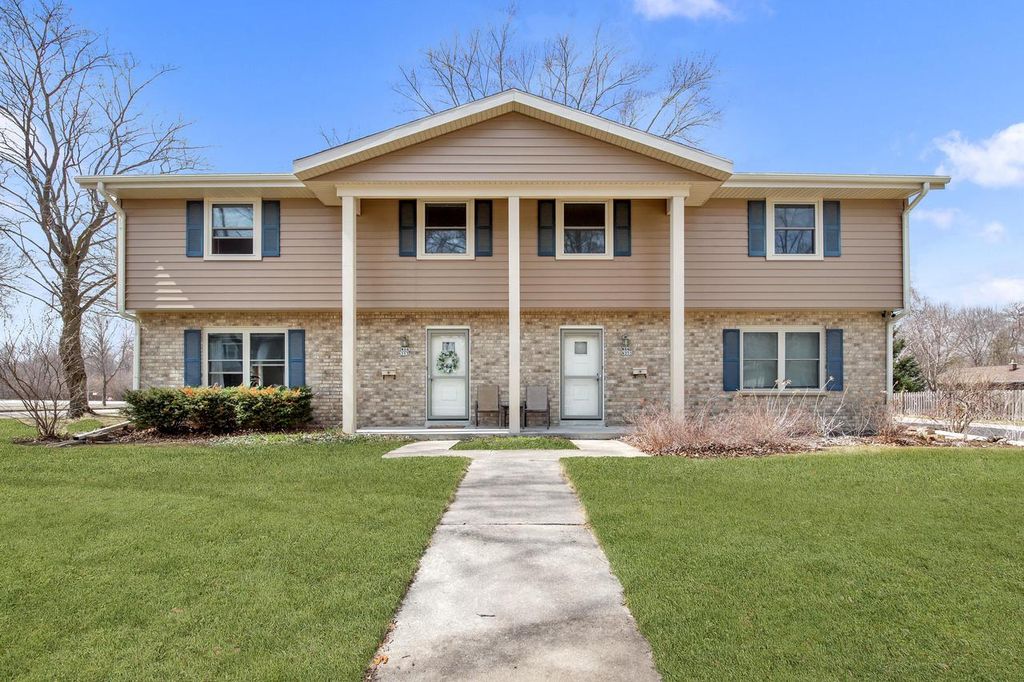 W64N353 Madison AVENUE, Cedarburg, WI 53012