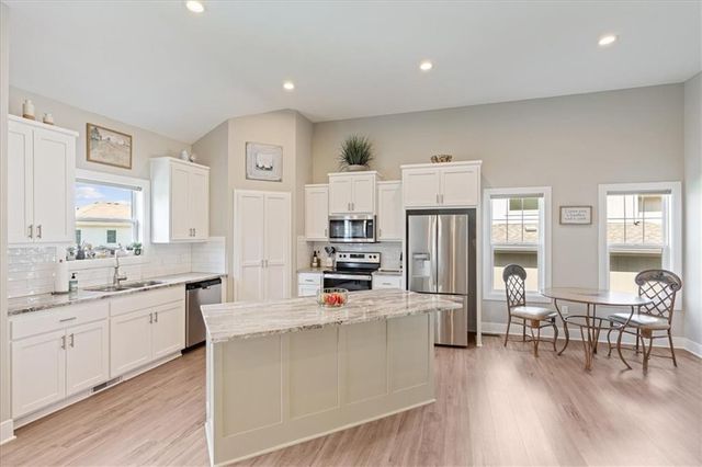 31408 W 85th Terrace, De Soto, KS 66018