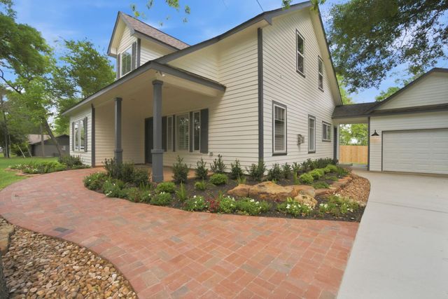 502 Louisa Street, Montgomery, TX 77356