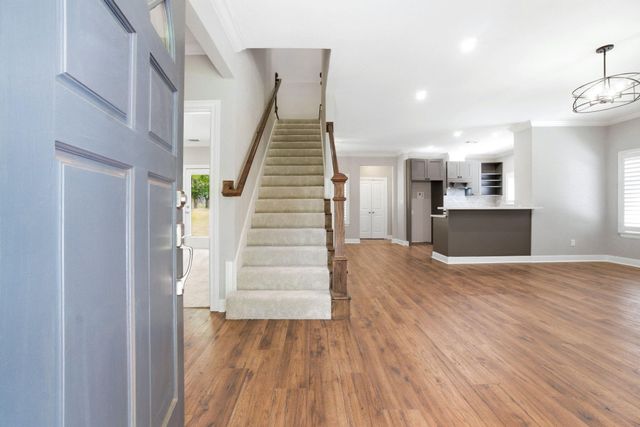 502 Louisa Street, Montgomery, TX 77356