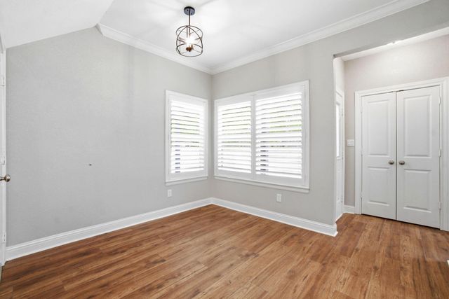 502 Louisa Street, Montgomery, TX 77356