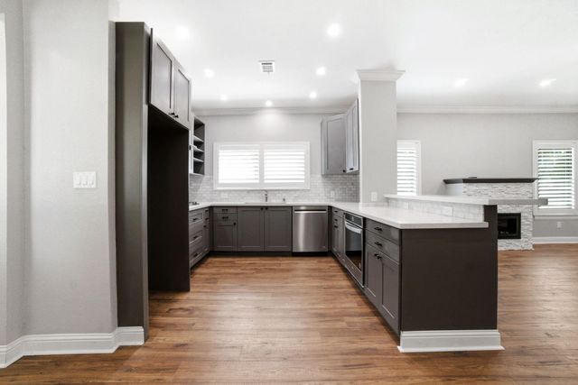 502 Louisa Street, Montgomery, TX 77356