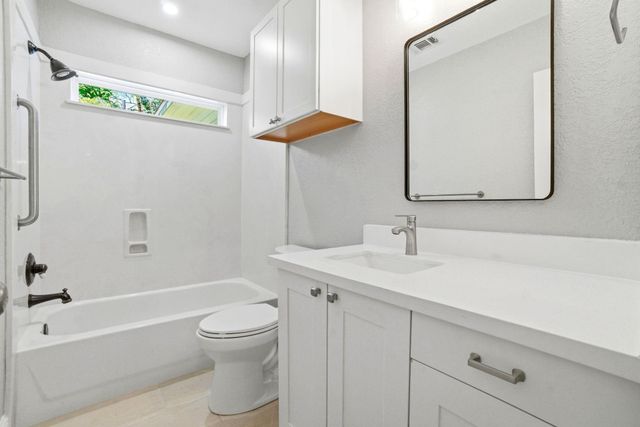 502 Louisa Street, Montgomery, TX 77356