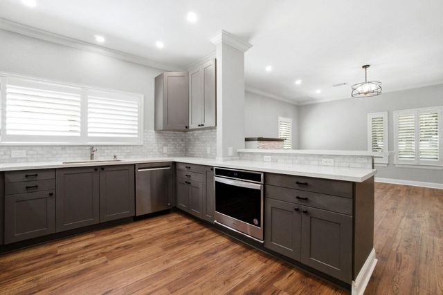 502 Louisa Street, Montgomery, TX 77356