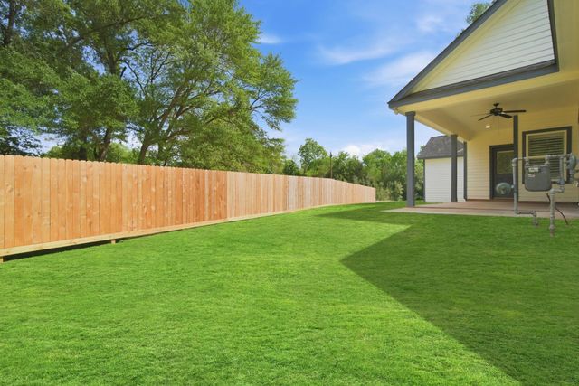 502 Louisa Street, Montgomery, TX 77356