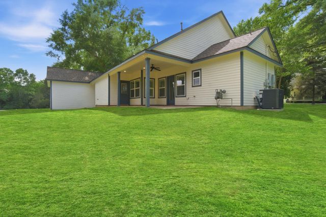 502 Louisa Street, Montgomery, TX 77356