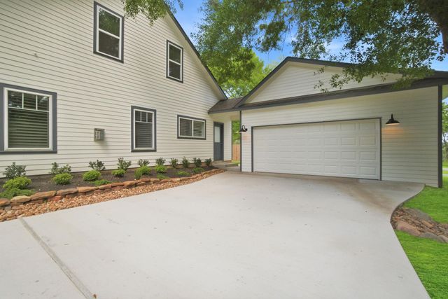 502 Louisa Street, Montgomery, TX 77356