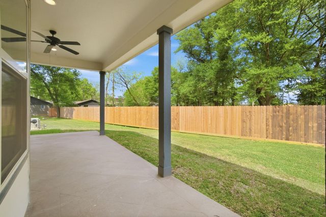 502 Louisa Street, Montgomery, TX 77356