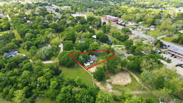 502 Louisa Street, Montgomery, TX 77356