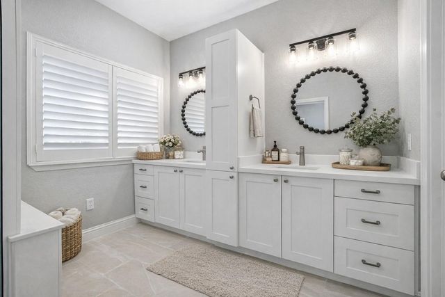 502 Louisa Street, Montgomery, TX 77356