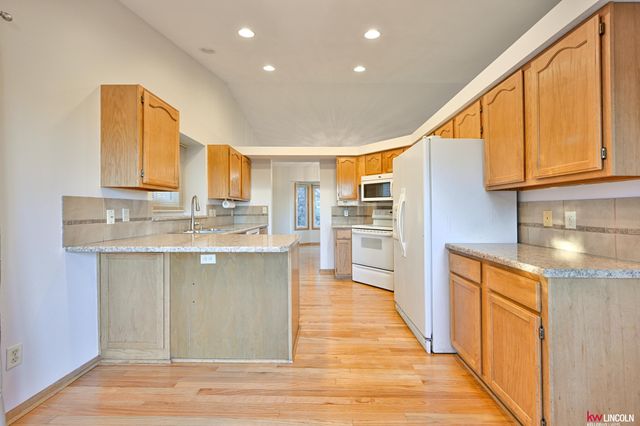 5301 Elk Ridge Road, Lincoln, NE 68516