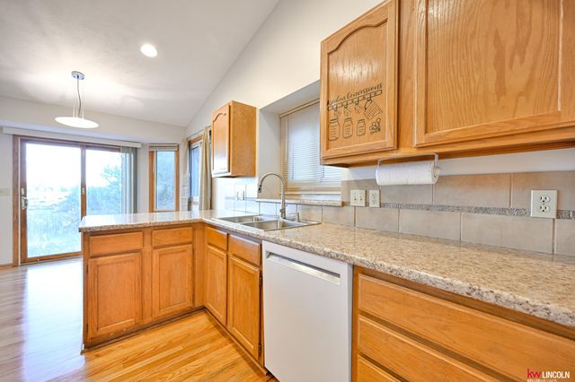 5301 Elk Ridge Road, Lincoln, NE 68516