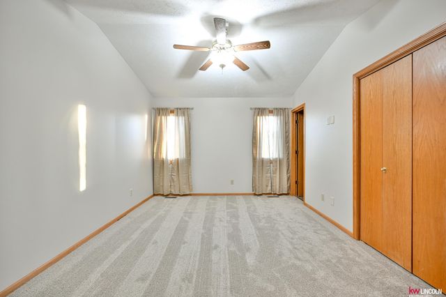 5301 Elk Ridge Road, Lincoln, NE 68516