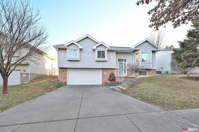 5301 Elk Ridge Road, Lincoln, NE 68516