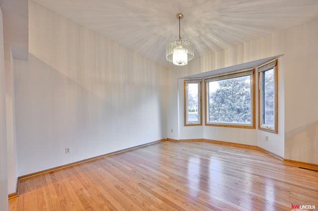 5301 Elk Ridge Road, Lincoln, NE 68516