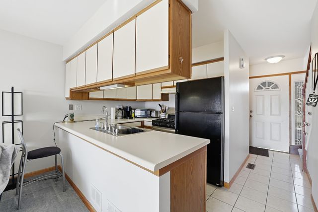 466 Nicole Drive 1C, Bartlett, IL 60103