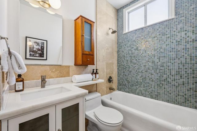 677 Castro Street 3, San Francisco, CA 94114