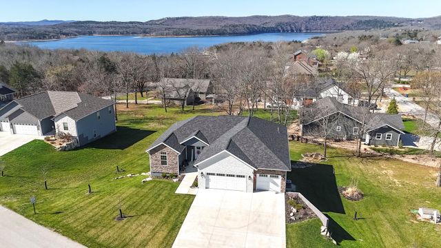 35 Silver Sunset Lane, Kimberling City, MO 65686