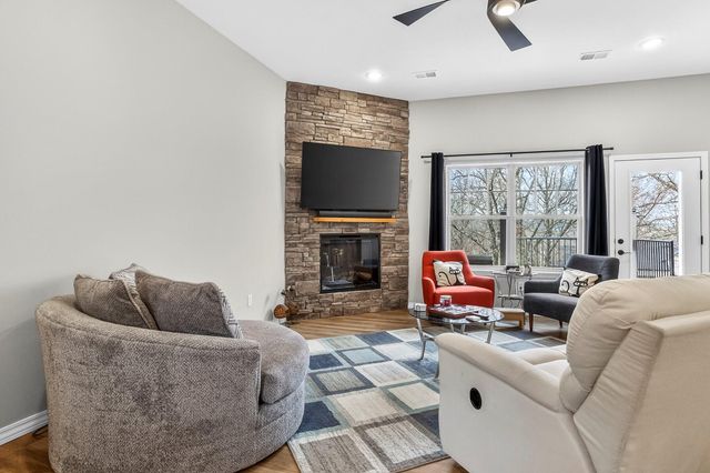 35 Silver Sunset Lane, Kimberling City, MO 65686