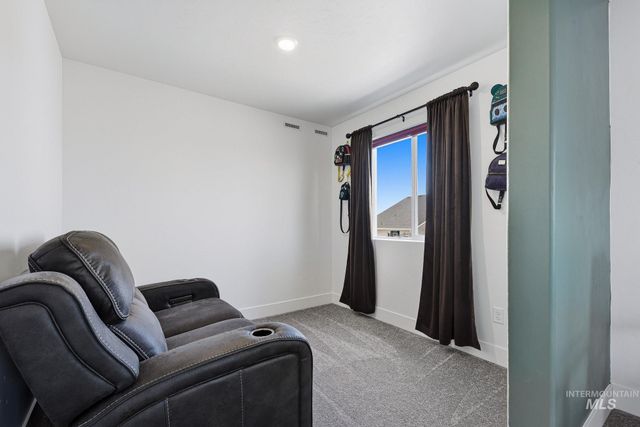 11390 Aspen Hill Dr, Caldwell, ID 83605