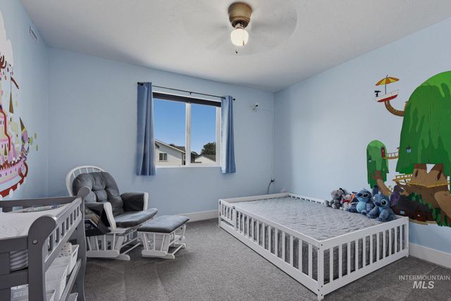 11390 Aspen Hill Dr, Caldwell, ID 83605