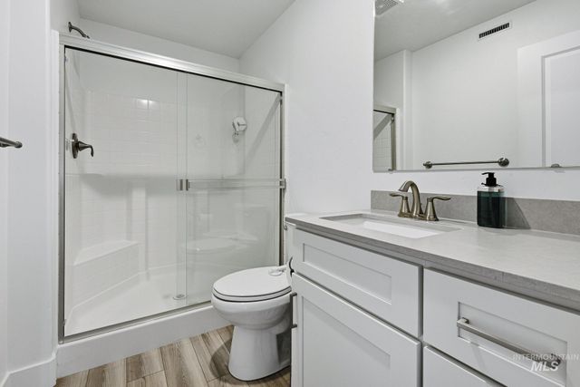 11390 Aspen Hill Dr, Caldwell, ID 83605