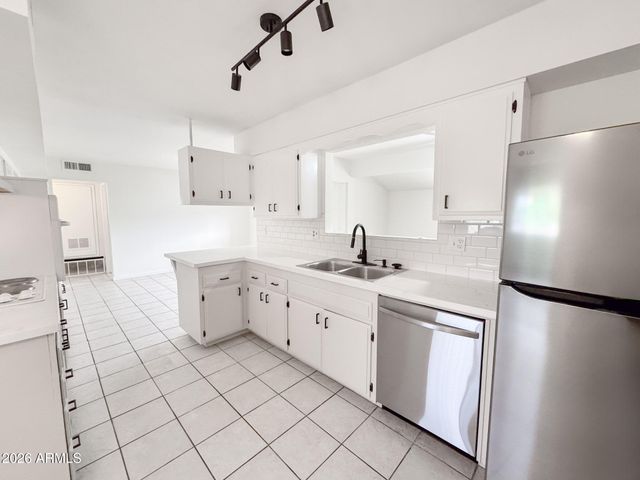 11221 N 103RD Avenue, Sun City, AZ 85351