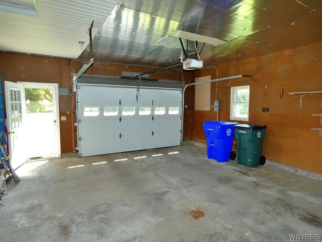 1976 Creekside Drive, Newfane, NY 14028