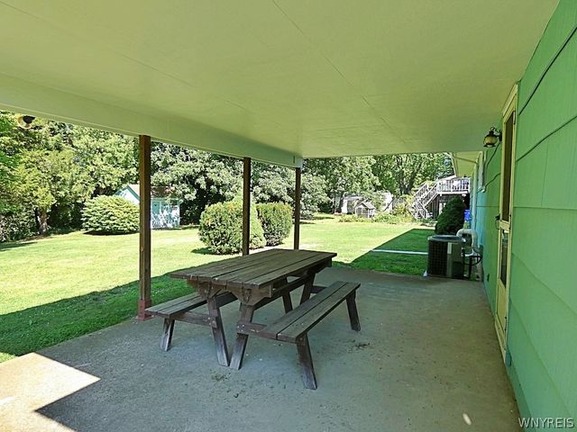 1976 Creekside Drive, Newfane, NY 14028