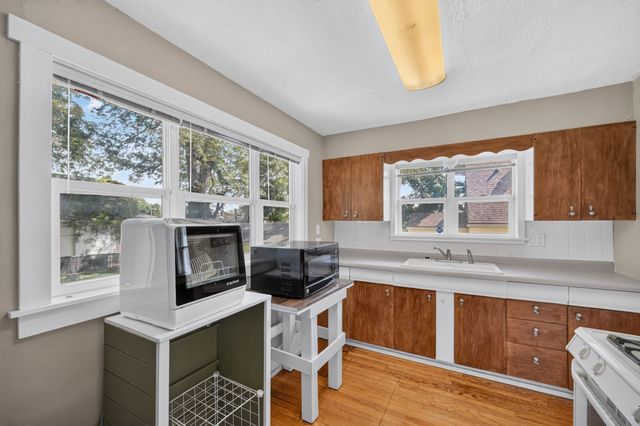 1541 28th Street, Des Moines, IA 50311