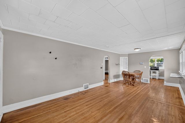 1541 28th Street, Des Moines, IA 50311