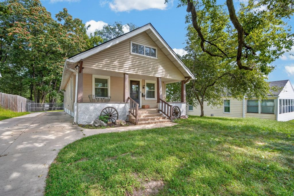 1541 28th Street, Des Moines, IA 50311