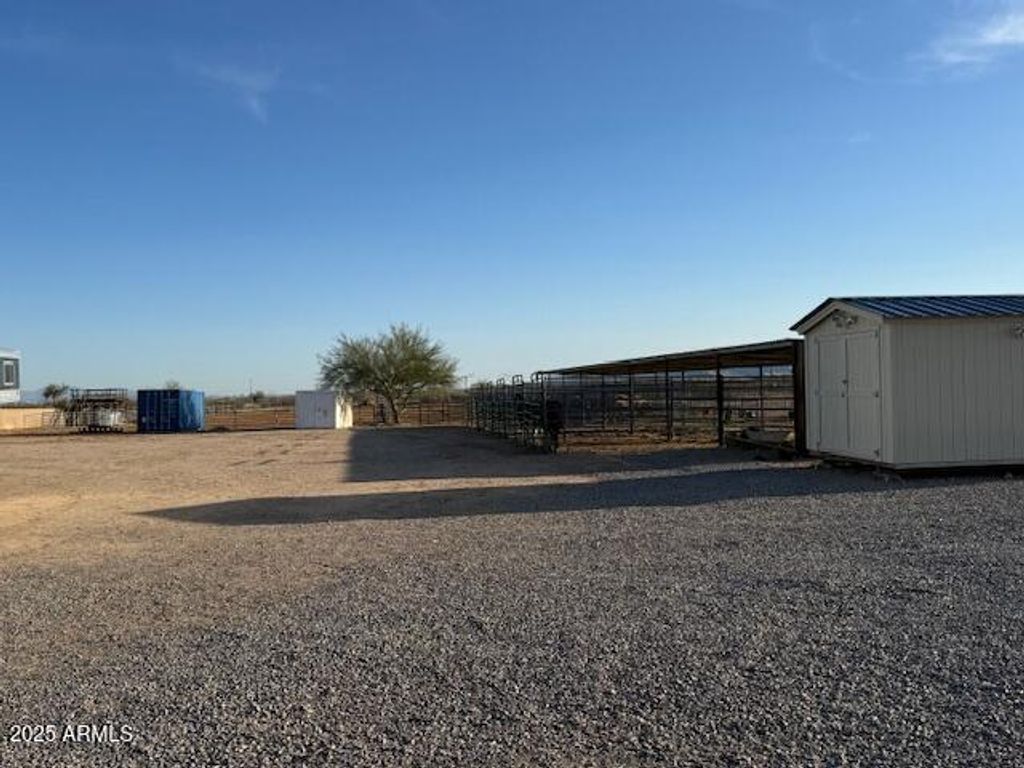 19019 W Roadrunner Road -, Wittmann, AZ 85361 — photo 4