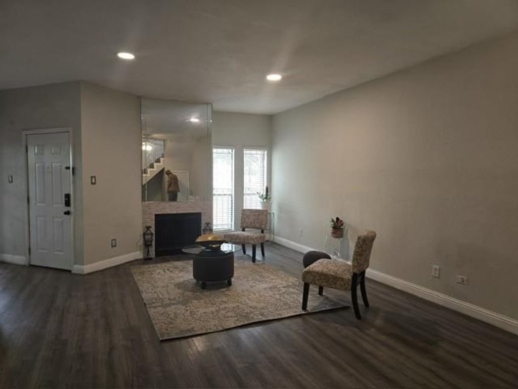 10811 Richmond Avenue 11, Houston, TX 77042