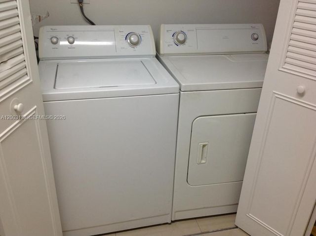 6284 NW 186th St 215, Hialeah, FL 33015