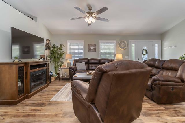 688 Rooks Branch Road, Keavy, KY 40737
