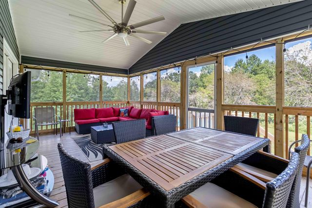 688 Rooks Branch Road, Keavy, KY 40737