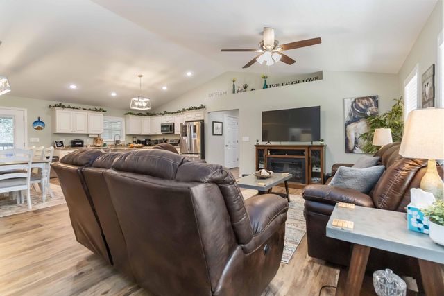 688 Rooks Branch Road, Keavy, KY 40737
