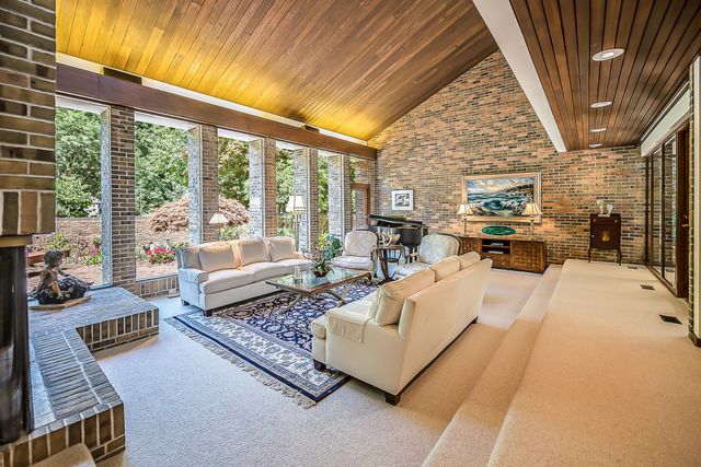 2980 Devonshire Road, Ann Arbor, MI 48104