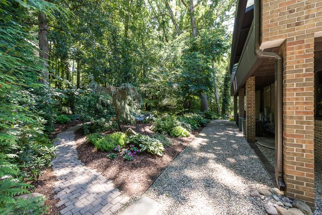 2980 Devonshire Road, Ann Arbor, MI 48104