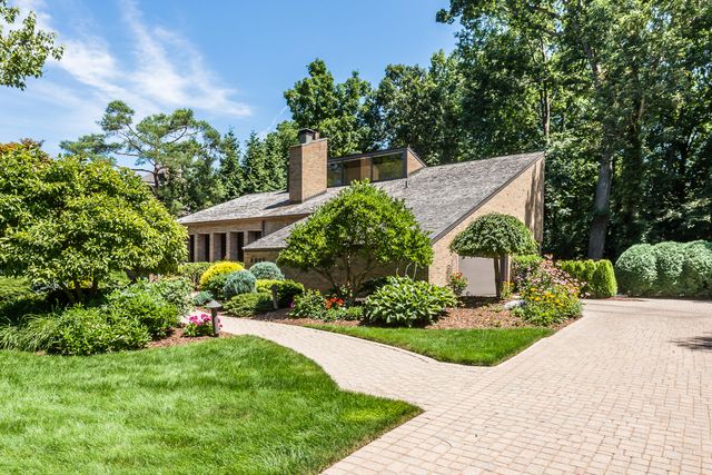 2980 Devonshire Road, Ann Arbor, MI 48104