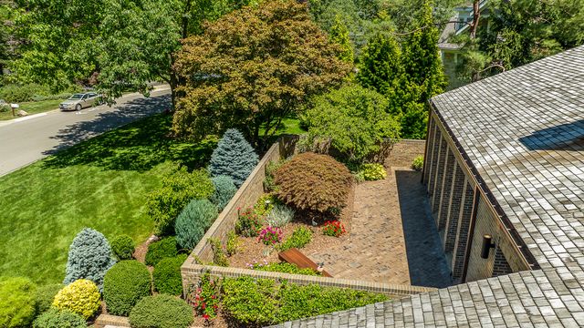2980 Devonshire Road, Ann Arbor, MI 48104